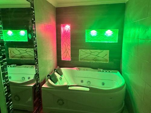 Loja Apartment | Hermoso departamento con jacuzzi