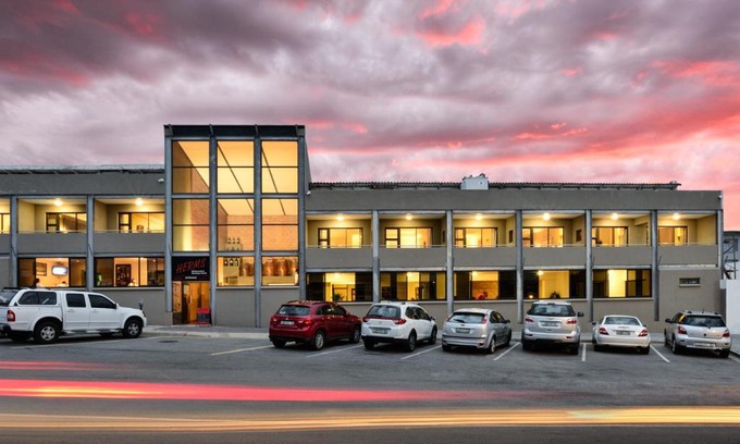 Newton Park House | HERMS Restaurant & Boutique Hotel