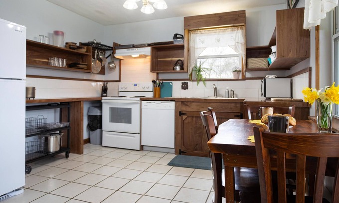 Lakeville Cottage | Heron Hill at Secluded Cabins