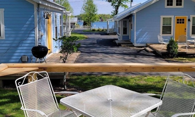 Paw Paw Lake Cottage | Heron's Nest I Paw Paw Lake Cottages I The UP #6
