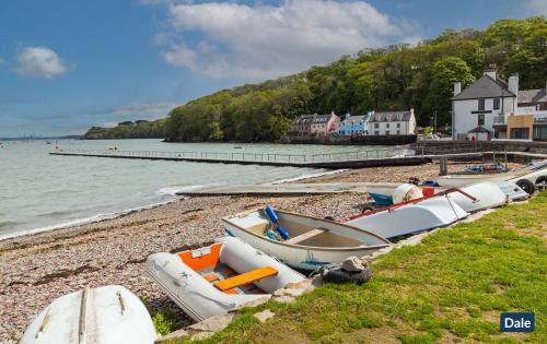 St Ishmaels House | Herondale