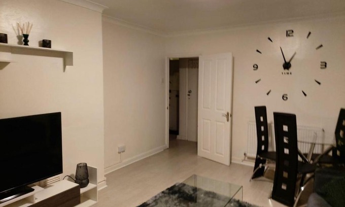 Greenwich Apartment | Heronsgate GH009