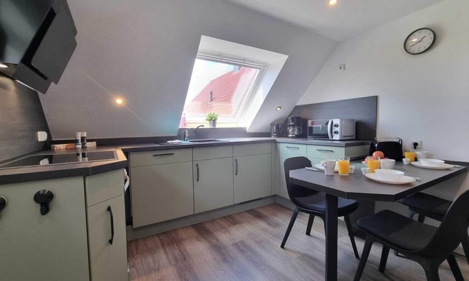 Sudcoldinne Apartment | Herzlich Willkommen in der "ferienwohnung Mühlenblick" im Herzen von Großheide!