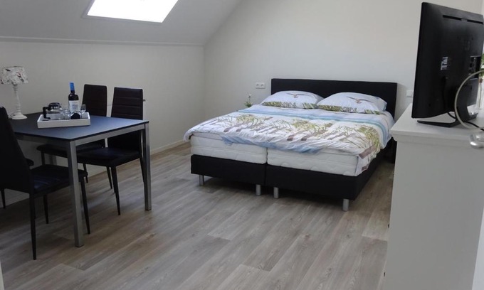 Colijnsplaat Apartment | Het Bakkersschuurtje