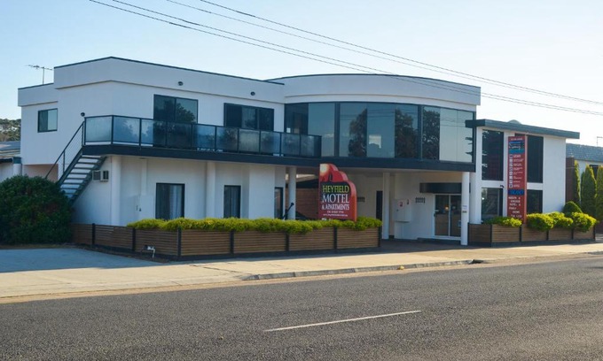 Lakes Entrance Hotel | Heyfield Motel and Apartments