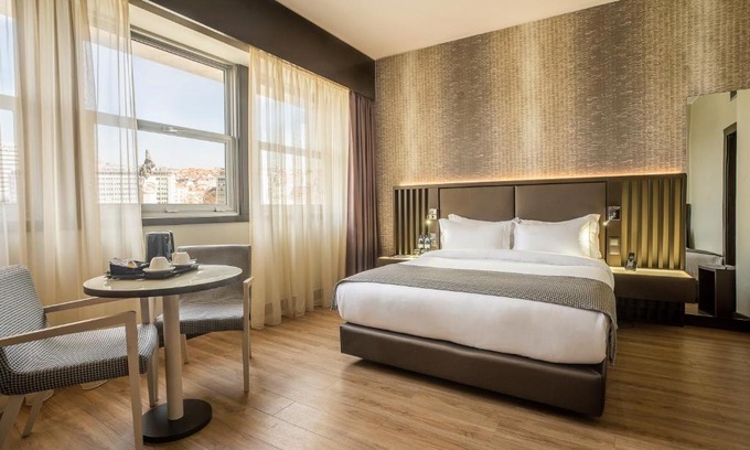 Santo Antonio Hotel | HF Fenix Lisboa