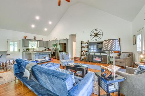 Hiawassee House | Hiawassee Cabin Near Lake Chatuge and AT Trailheads