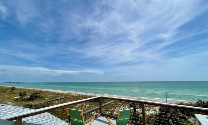 Placida House | Hibiscus House! Beachfront property!
