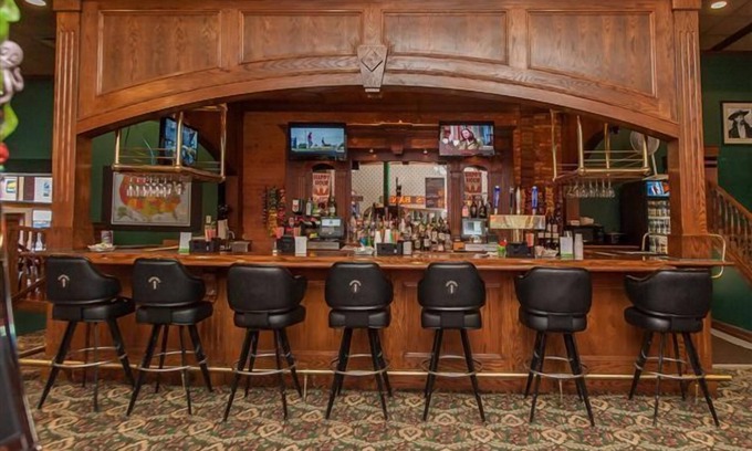 Deadwood Hotel | Hickok's Hotel & Casino