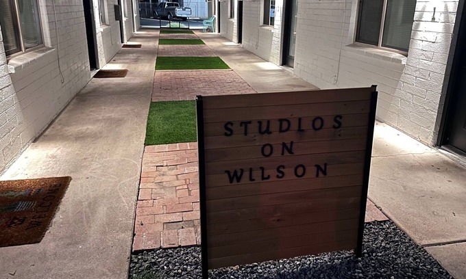 Riverside Apartment | Hidden Gem Cozy Studio w/kitchen in the heart of Tempe