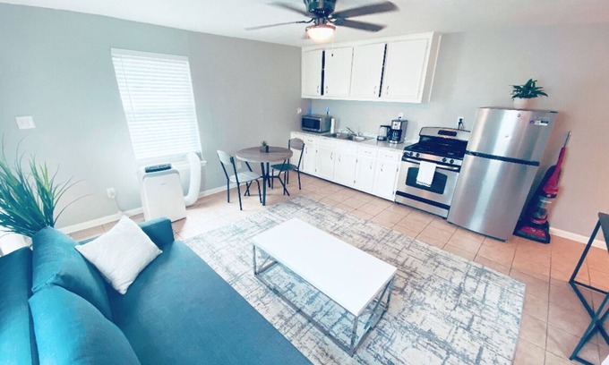 North Houston Apartment | Hidden Gem- Free Parking Near IAH, DT & PASS