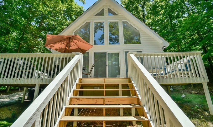 Roxboro House | Hidden Haven - Hot Tub, Outdoor Shower & Firepit