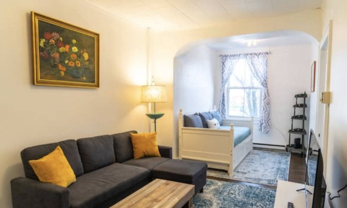 Beacon Apartment | Hidden Hideaway | Prime Location | Parking