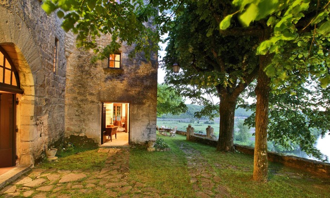 Beynac-et-Cazenac Other | HIDDEN MANOR HOUSE WITH POOL AND MAJESTIC VIEWS OVER THE DORDOGNE