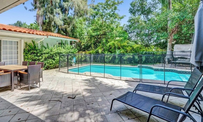 North Bay Village Cottage | Hidden Miami Gem w/ Pool, BBQ & Minutes to Beach!