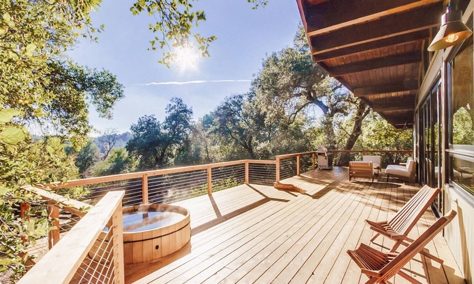 Julian House | Hidden Oasis Hot Tub-Disney Train Track.