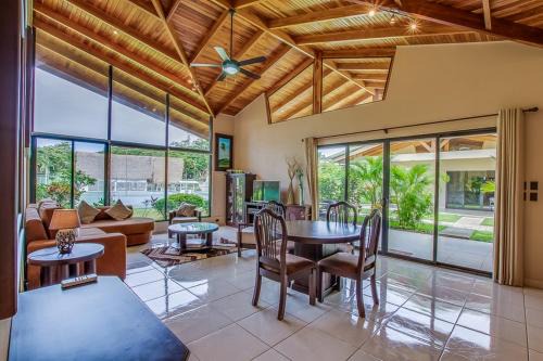 Nosara Villa | Hidden Palms