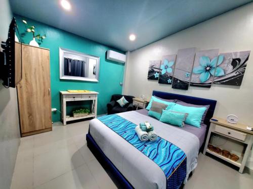San Juan House | Hidden Palms Inn Deluxe Room