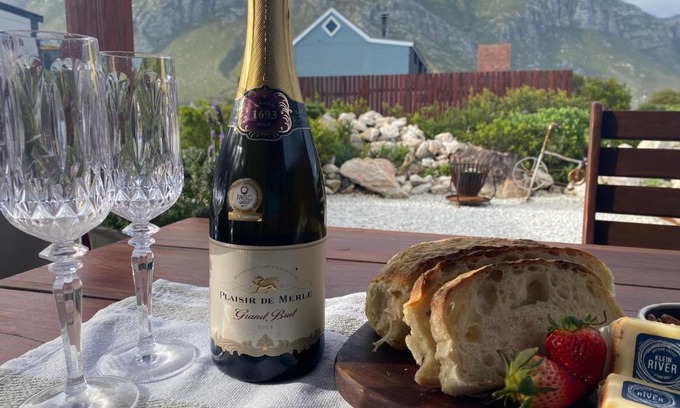 Betty's Bay Apartment | Hidden Stream Cottage