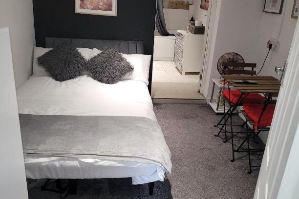 Gillingham Apartment | Hidden Treasure-Netflix and Wi-Fi-Basement flat