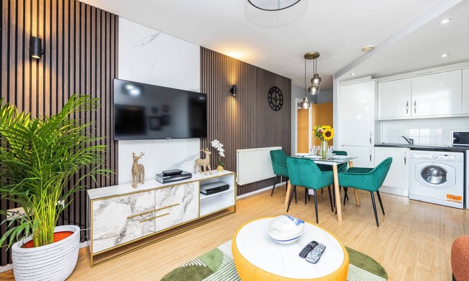 Docklands Apartment | Hide Out Two Bed Apartment at ExCeL