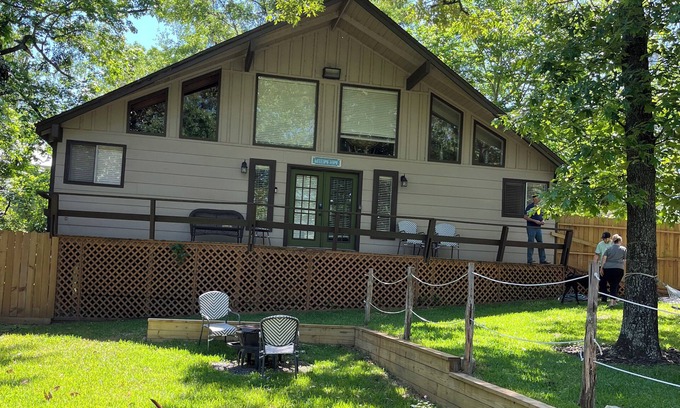 Montgomery House | Hideaway 3 BR w/Private Pool on wooded lot