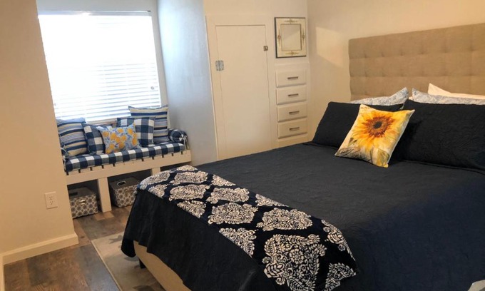 Lakeside Apartment | Hideaway at Hunters Cove
