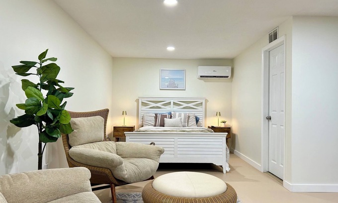 Cutler Bay Apartment | Hideaway by the Lake