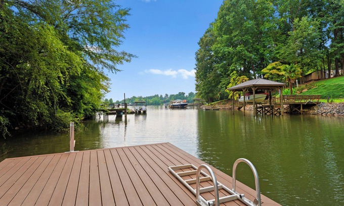 Mooresville House | Hideaway Cove | Private Dock, Firepit, New Build
