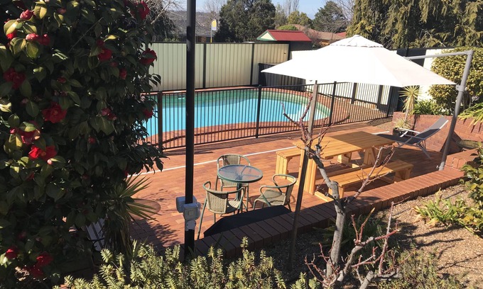 Armidale Hotel | Hideaway Motor Inn Armidale