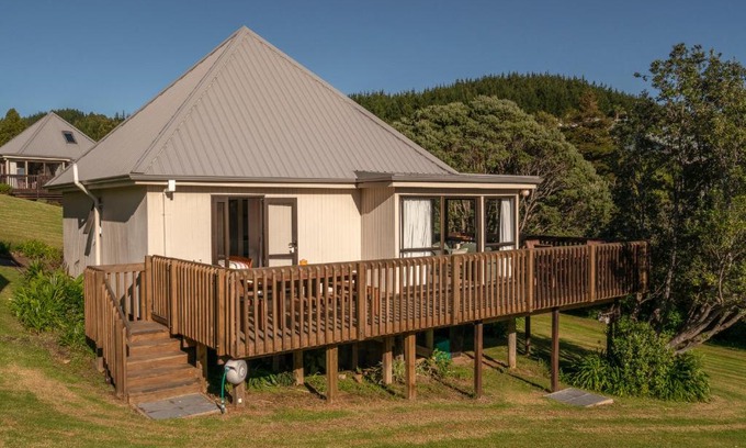 Onemana House | Hideaway - Onemana Holiday Chalet
