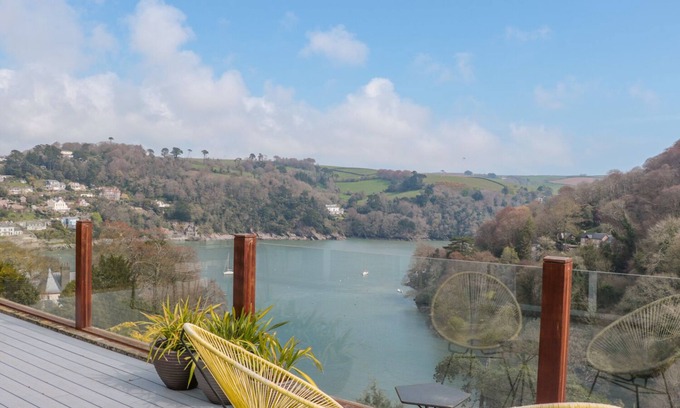 Dartmouth Cottage | HIGH BANKS, family friendly, country holiday cottage in Dartmouth