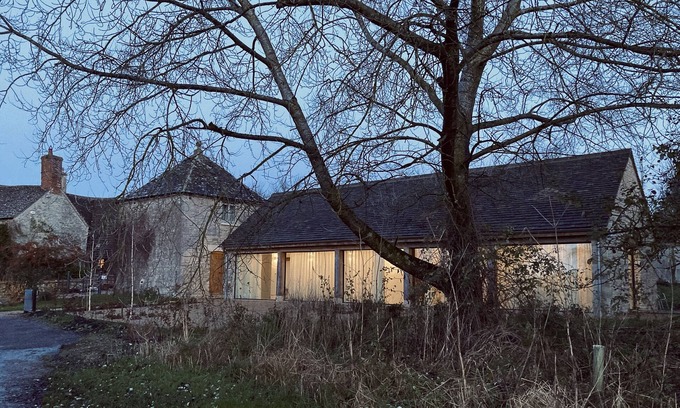 South Leigh Cottage | High Cogges Farm Holiday Cottages The Granary