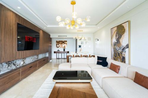 Tamariss Apartment | High-End Apartment, Serenity & Stunning Pool