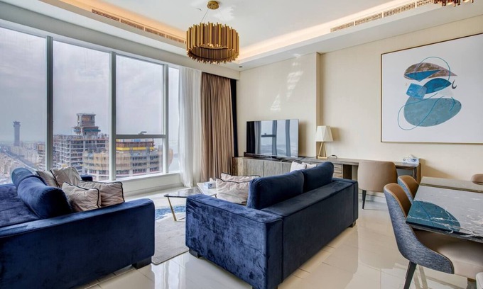Dubai Media City Apartment | High-Floor 2BR Apartment with Stunning City Views at Avani+Palm View Dubai
