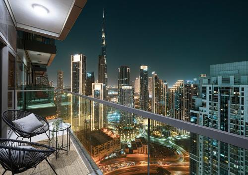 Downtown Dubai Apartment | High Floor Apartment in 5 Star Hotel with Infinity Pool Burj View Gym Spa Sauna