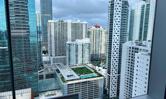 Brickell Apartment | High floor modern studio on Brickel at Four Season luxury condo hotel