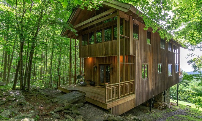 Black Mountain Cabin | High Haven | Breathtaking Mountain Views!