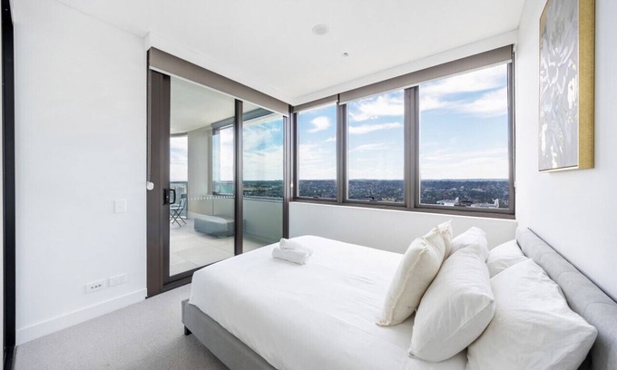 Rhodes Apartment | High level deluxe 3 bedroom APT