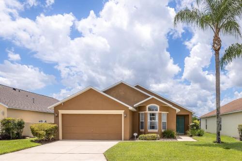 Westbury House | High Point Oasis - 4 BDR For 8