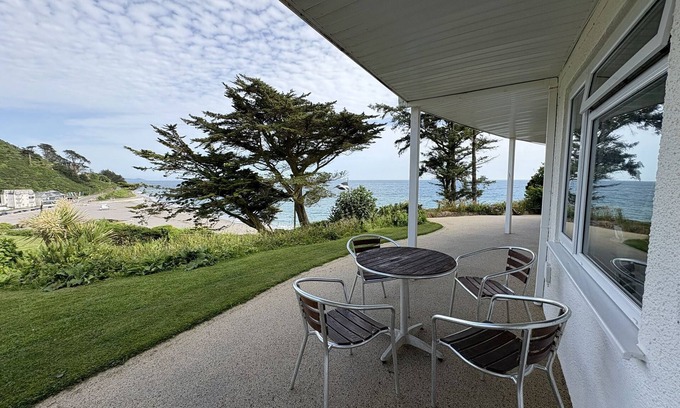 Seaton Apartment | High Spec 2 Bedroom Apartment with Amazing Sea Views