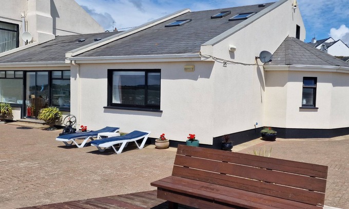 Duncannon Cottage | HIGH TIDE, pet friendly, with a garden in Duncannon, County Wexford