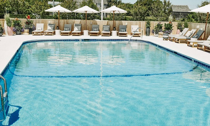 Montauk Hotel | High Tides and Good Vibes! Beachfront Property near Deep Hollow Ranch