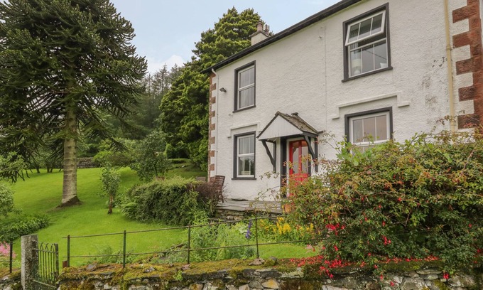 Torver Cottage | HIGH TORVER HOUSE, pet friendly, luxury holiday cottage in Torver