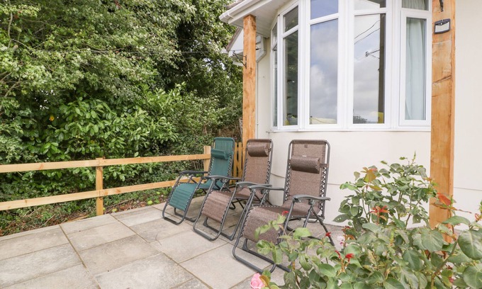 Wool Cottage | HIGHBANK, pet friendly, character holiday cottage in Wool