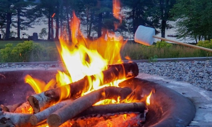 Bridgton Hotel | Highland Lake Resort