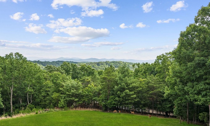 Blairsville House | Highland Overlook- Fall Leaves, Festivals & Football!