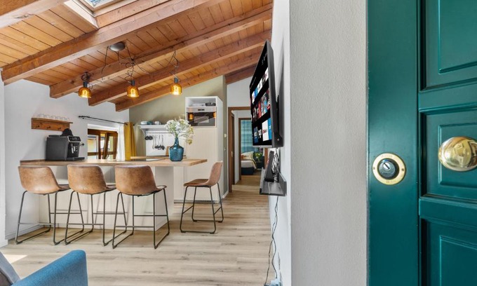 Levico Terme Apartment | Highlands di TSS' - Esclusivo Appartamento - Appena Rinnovato - Ottimo per Famiglie a Levico Terme