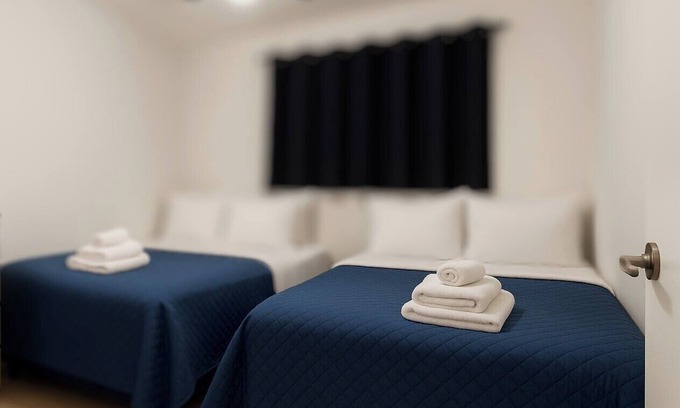 Santo Cristo Cabin | HighView Urban - Modern Rooms