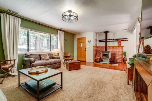 Alta House | Hike and Ski! Cabin 20 Mi to Soda Springs Mtn Resort